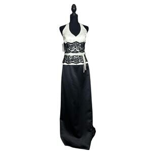 🖤 Alfred Angelo Black & White Satin & Lace Halter Ball Gown